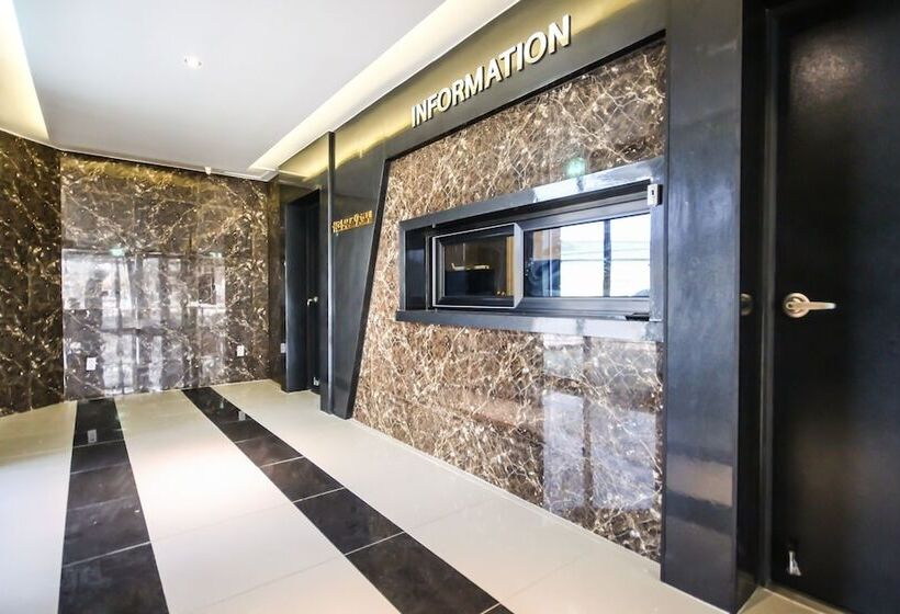 汽车旅馆  Yeongdeok Gangguhang Cloud