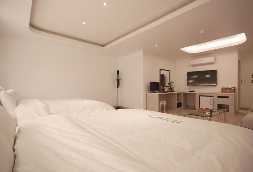 מוטל Yeosu Arirang Hill