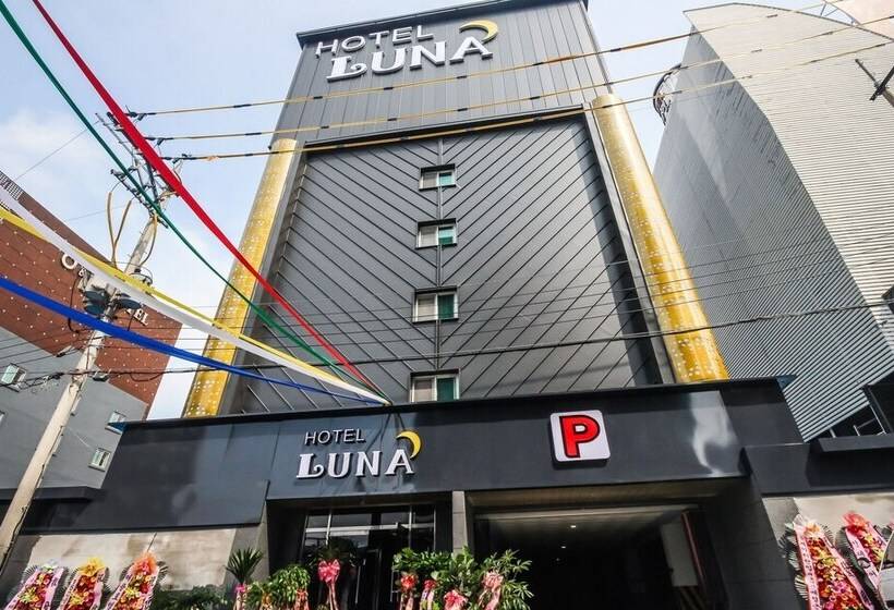 فندق على الطريق Yeosu Luna