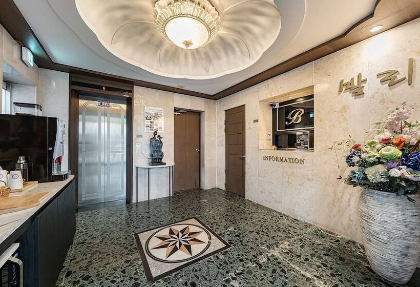 مُتل Yongin Yangji Bali