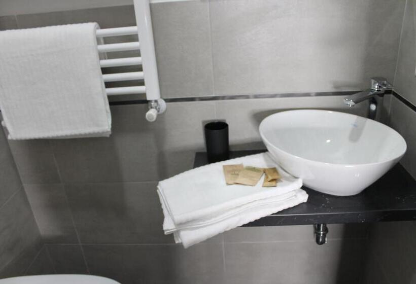 פנסיון Roma Suite Piramide