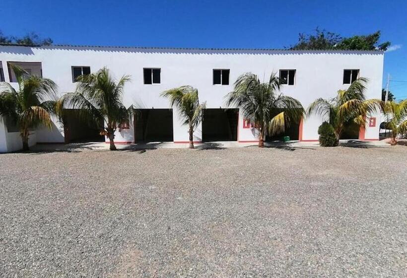 פנסיון Room In Guest Room   Piscalonga Hotel Restaurant Cozy Family Operated