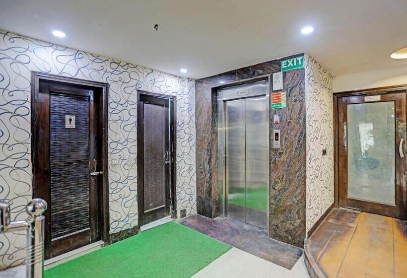 Hotel Anand Near Karol Bagh Metro Station