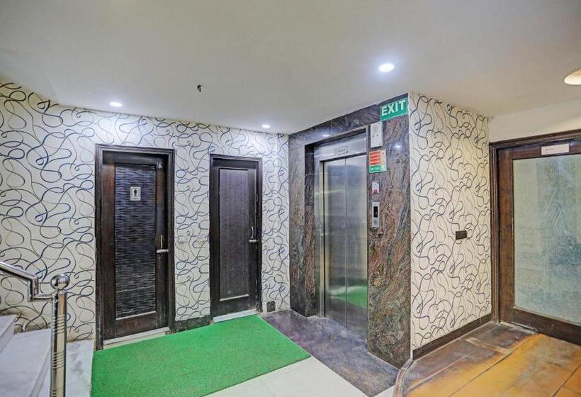 Hotel Anand Near Karol Bagh Metro Station