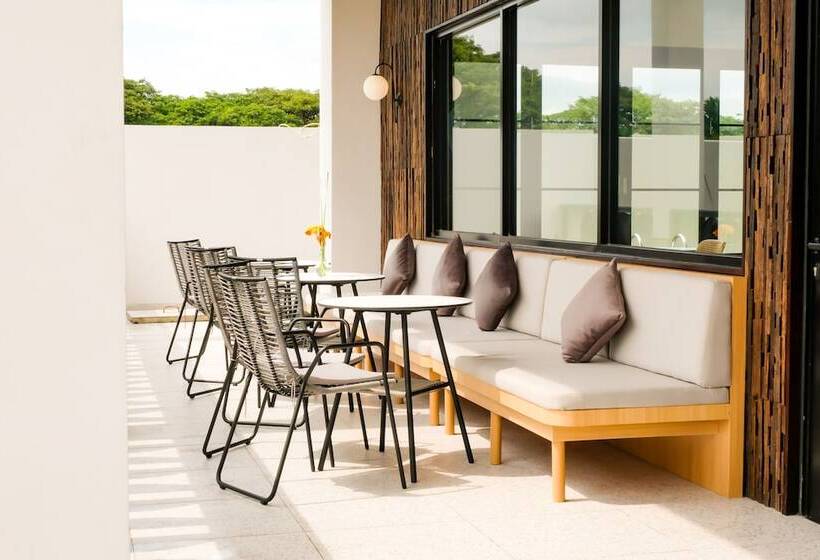 Artotel Casa Cikarang