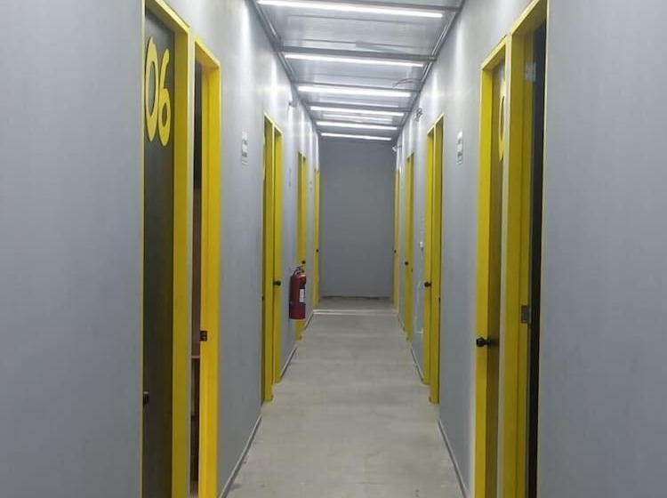 Check Inn Hostal Aeropuerto Gdl   Hostel