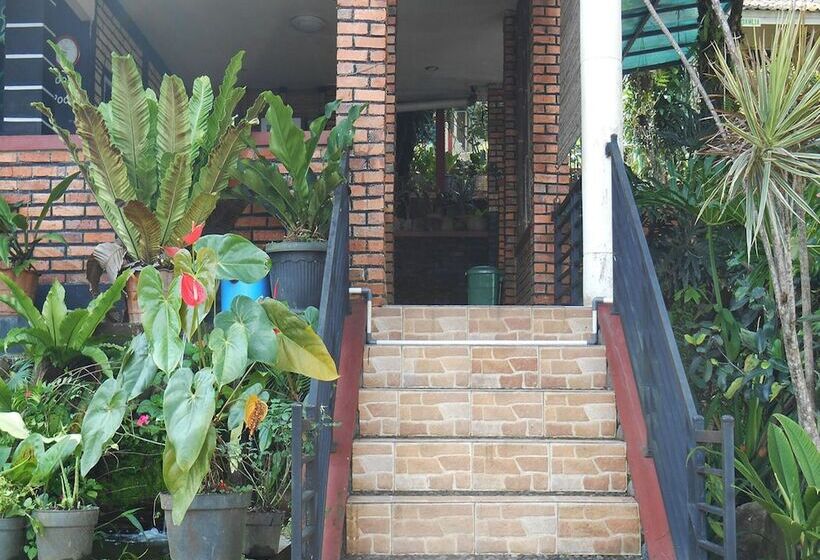 Cunang Hill Hotel & Resort