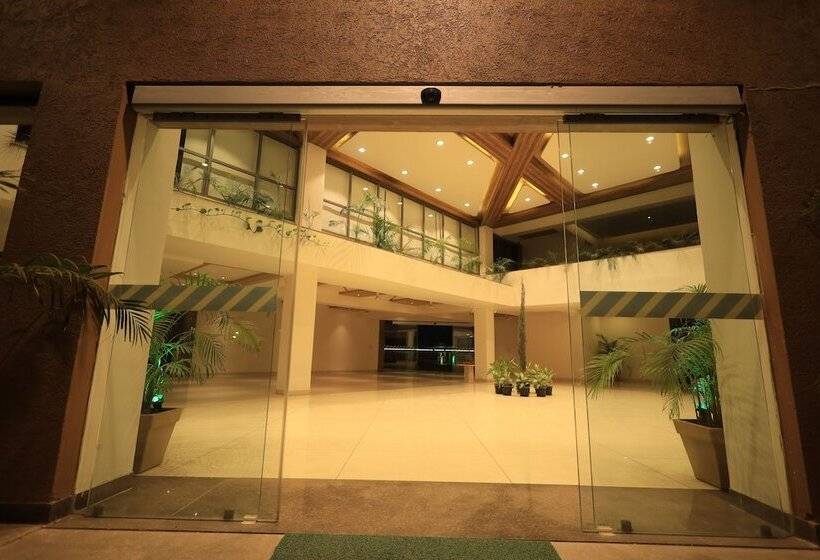 Heaven7 Hotel & Resort