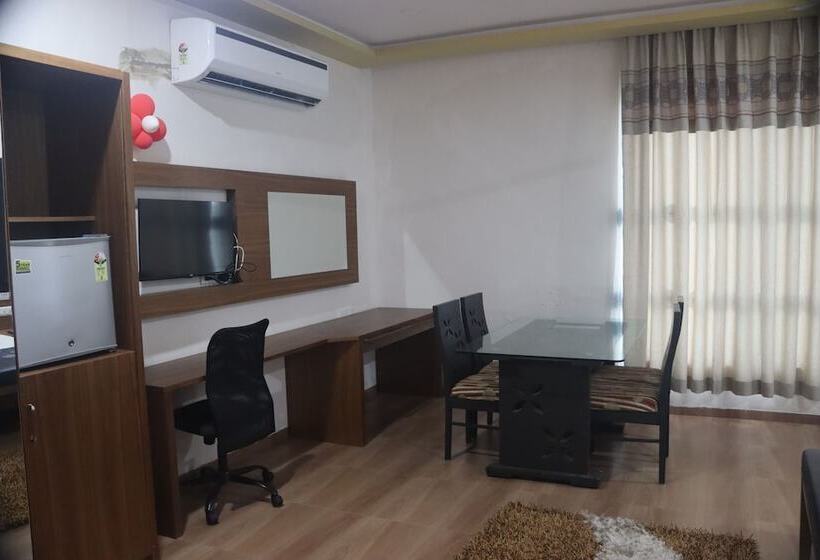 Heaven7 Hotel & Resort