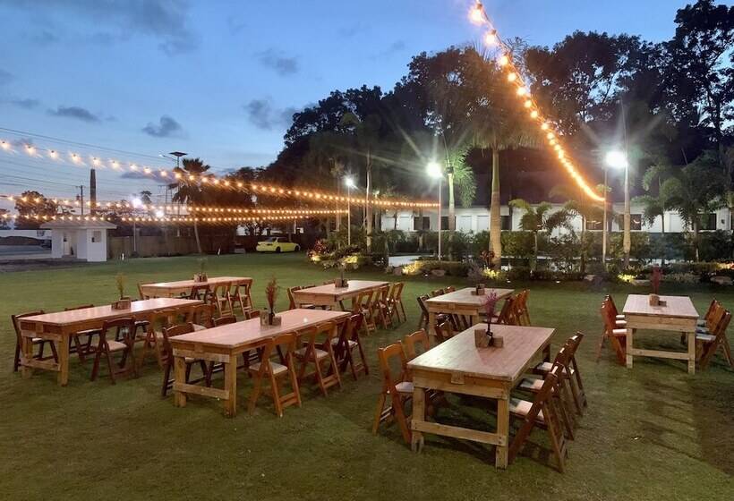 בית מלון כפרי 3 Peaks Resort & Boutique