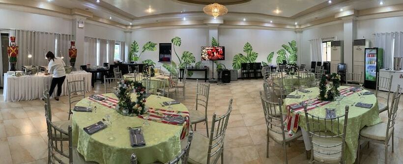 בית מלון כפרי 3 Peaks Resort & Boutique