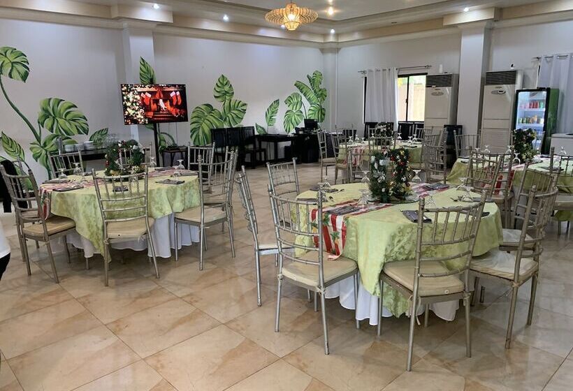 בית מלון כפרי 3 Peaks Resort & Boutique