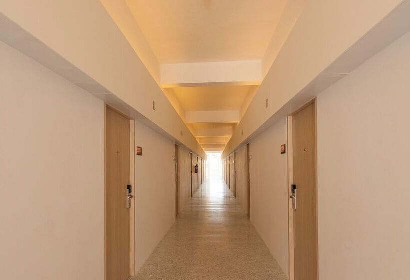 בית מלון כפרי B2 Map Ta Phut Boutique & Budget