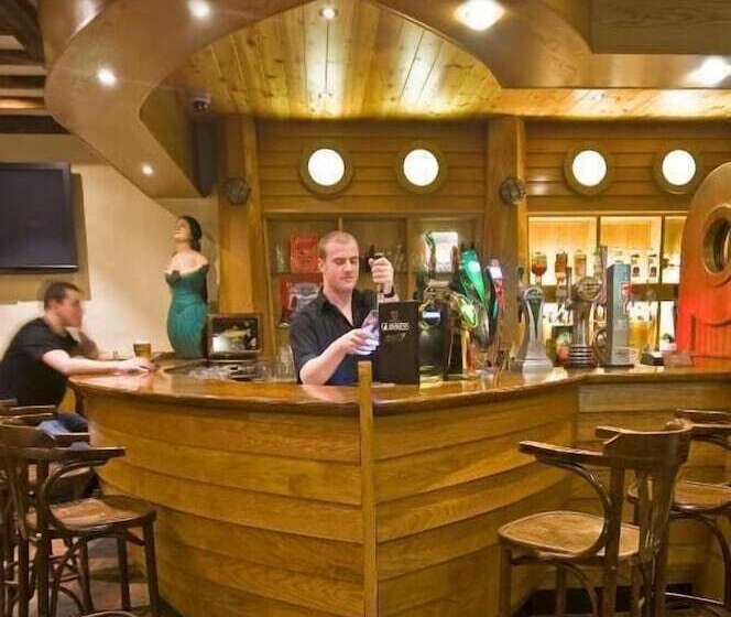 בית מלון כפרי Beach