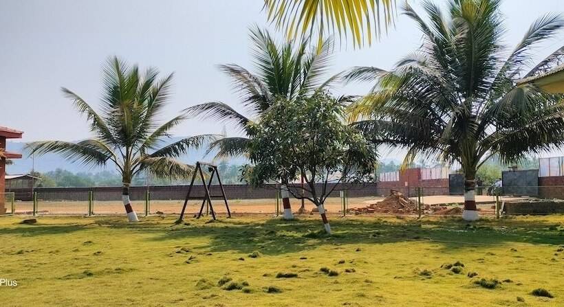 فندق Beach Village Resort