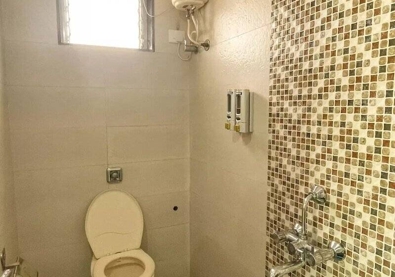 فندق Beach Village Resort