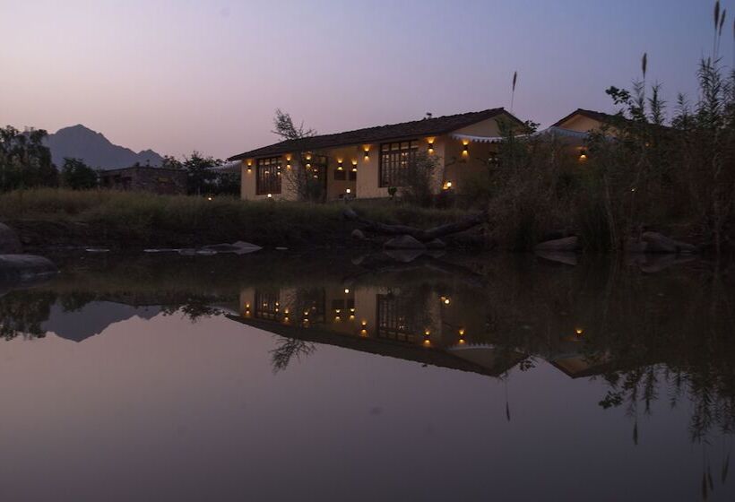 فندق Bijapur Lodge