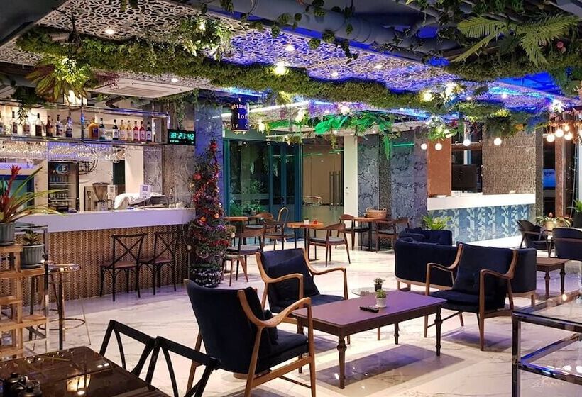 Отель Bluetel Re Sidence Bangkok Impact