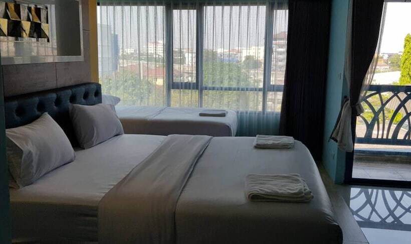 Отель Bluetel Re Sidence Bangkok Impact