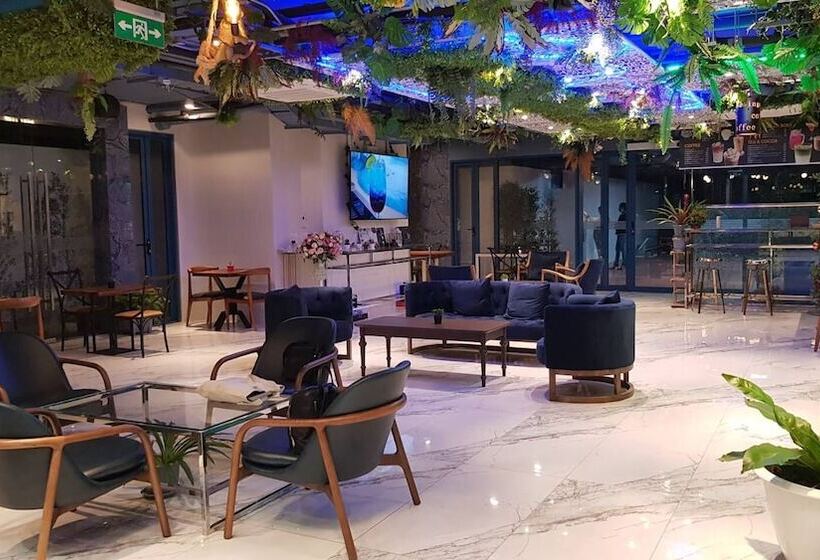 Отель Bluetel Re Sidence Bangkok Impact