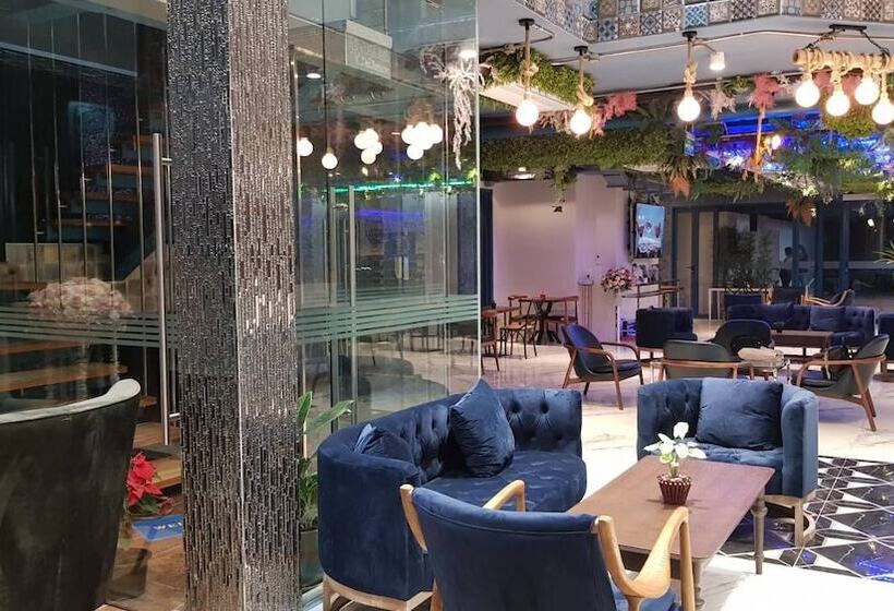 Отель Bluetel Re Sidence Bangkok Impact