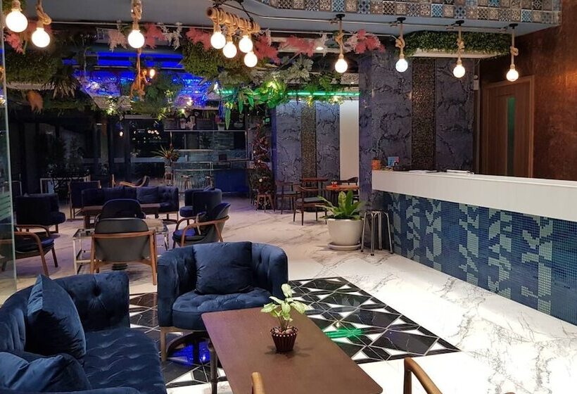 Отель Bluetel Re Sidence Bangkok Impact