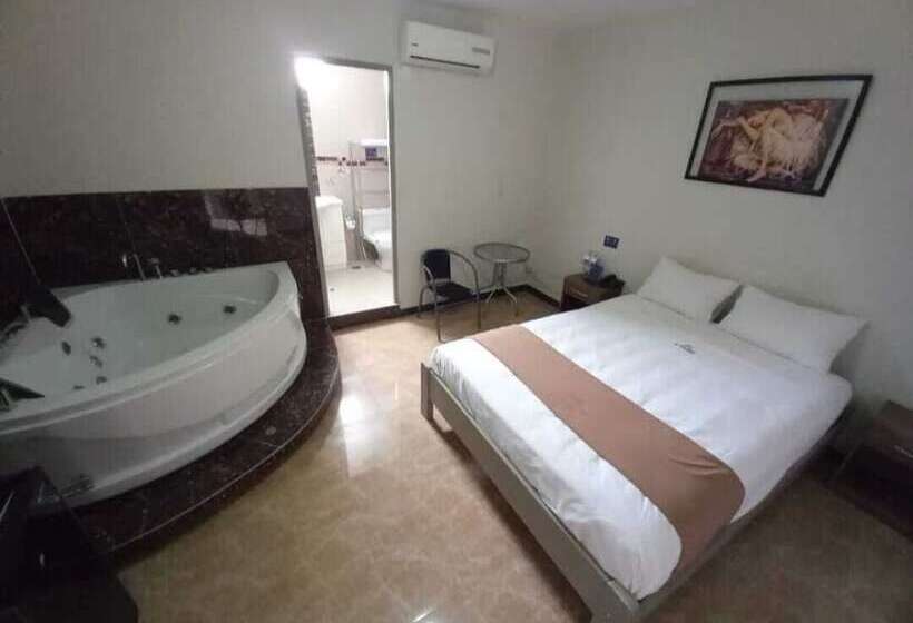 酒店 Buongiorno Suites Sullana Ii