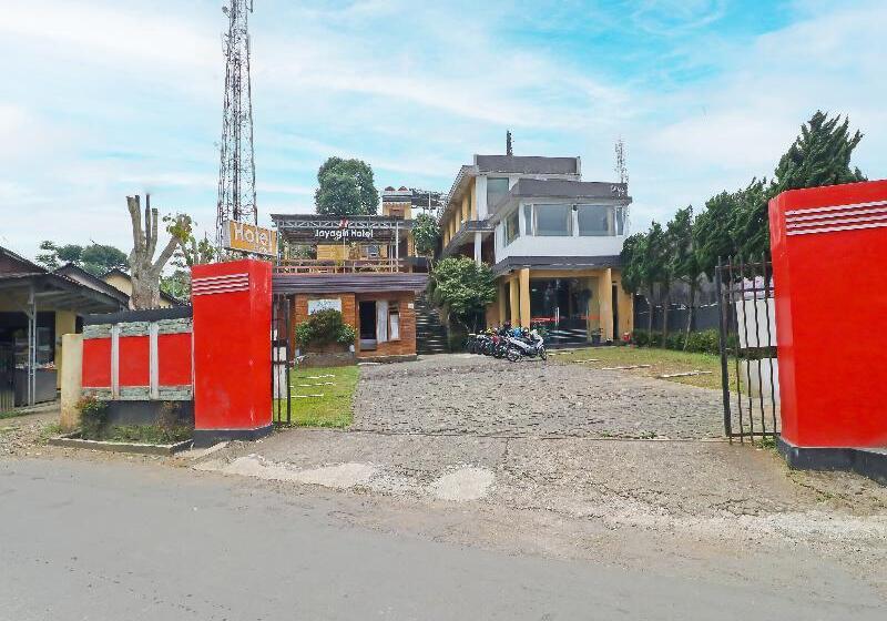 Отель Capital O 91741 Jayagiri