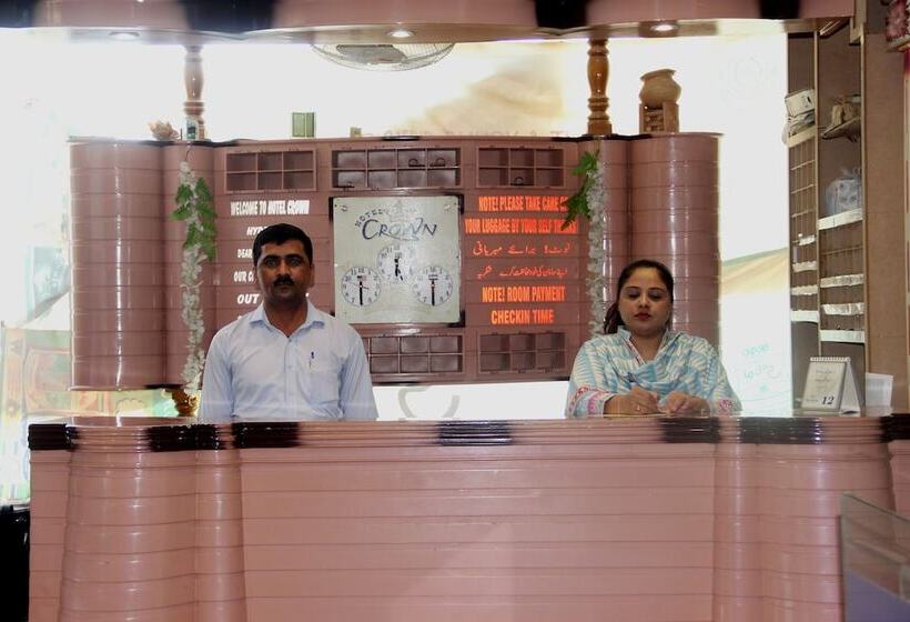 בית מלון כפרי Crown