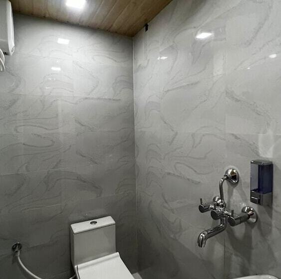 בית מלון כפרי Divyakashi Homestay