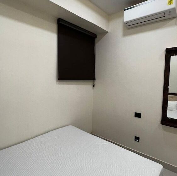 בית מלון כפרי Divyakashi Homestay