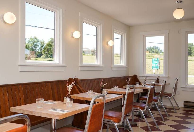 فندق The Evangeline