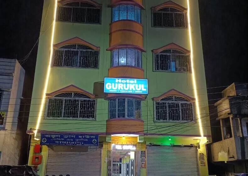 בית מלון כפרי Goroomgo Gurukul Tarapith Kolkata