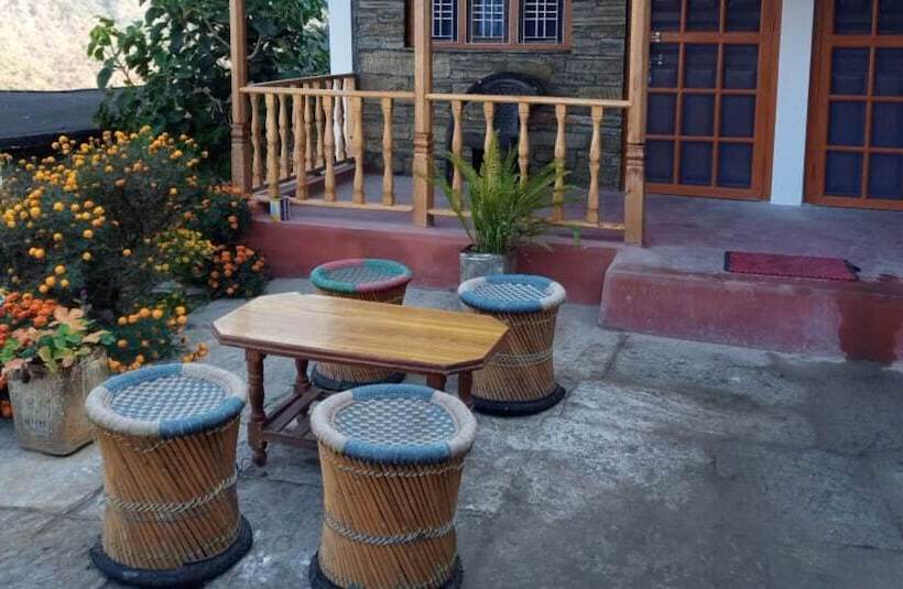 בית מלון כפרי Gorooomgo Himalayan Hills Homestay
