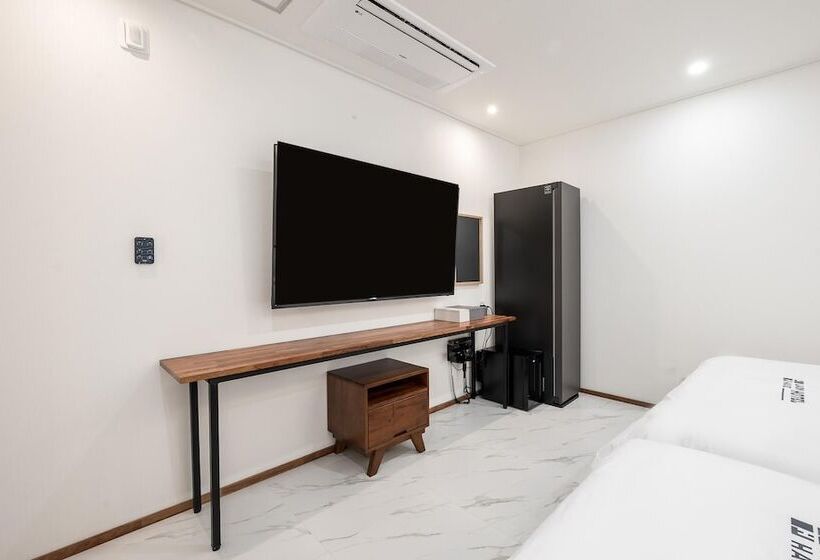 בית מלון כפרי Gunsan Raonhaje