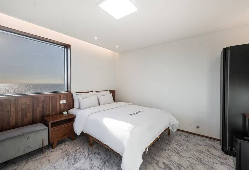 בית מלון כפרי Gunsan Raonhaje