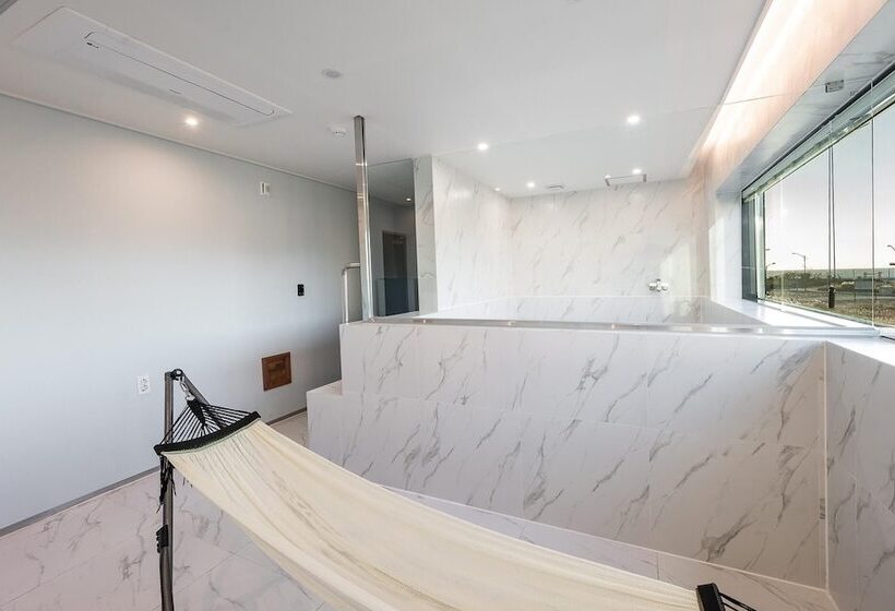 בית מלון כפרי Gunsan Raonhaje