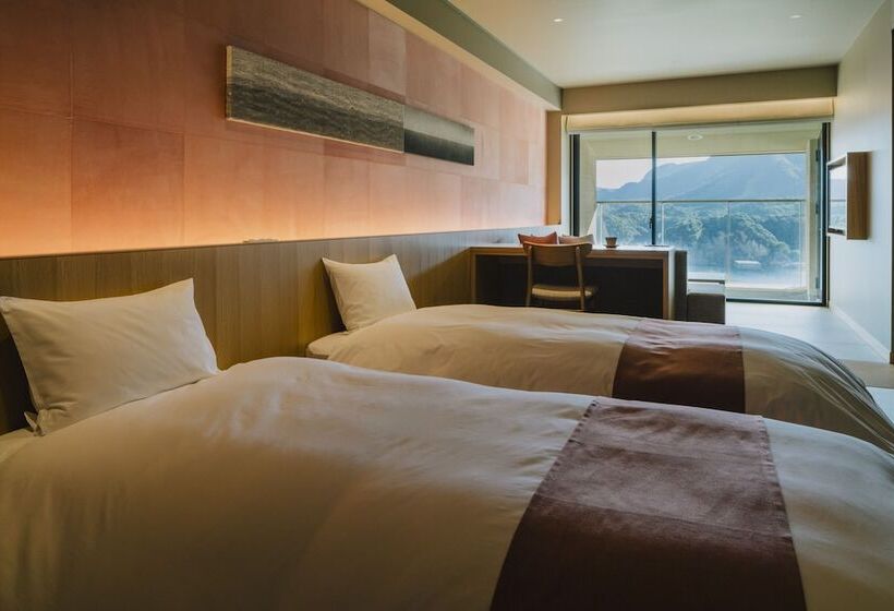 Отель Hoshino Resorts Kai Izumo