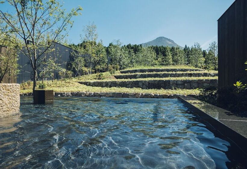 Отель Hoshino Resorts Kai Yufuin