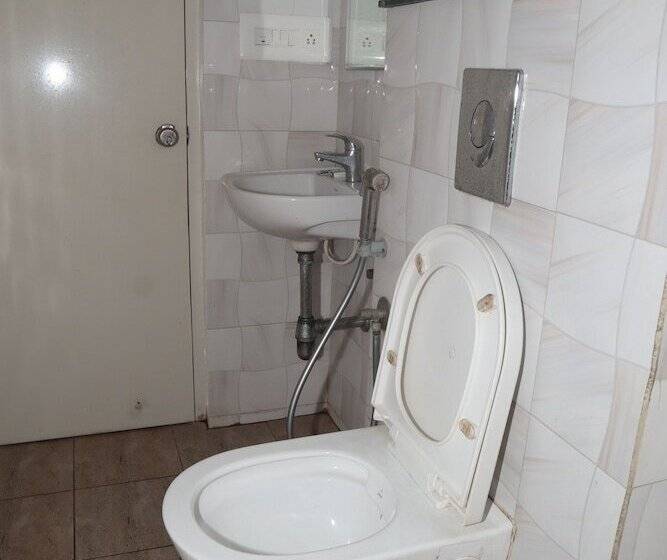 فندق Iroomz S Silver Suites