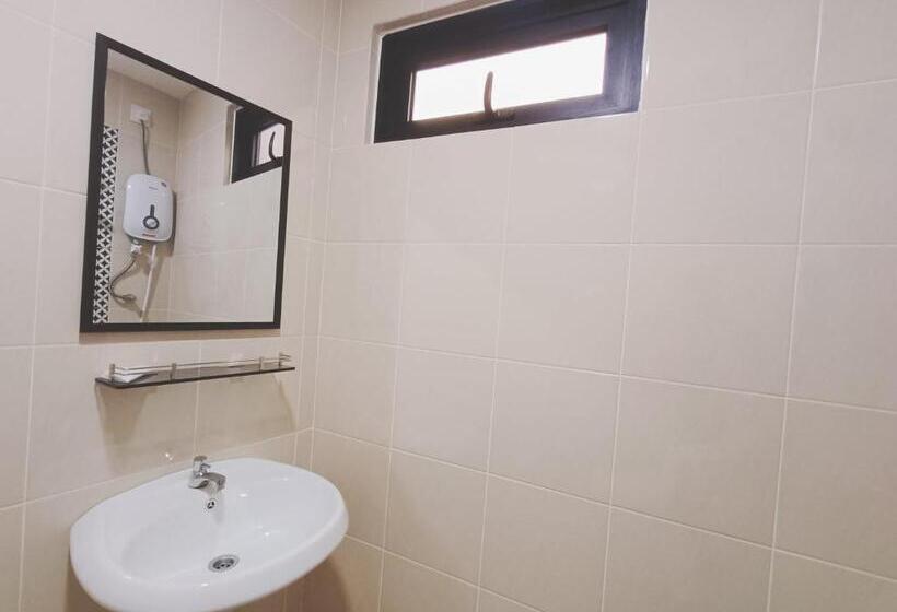 فندق Capital O 90897 Island City