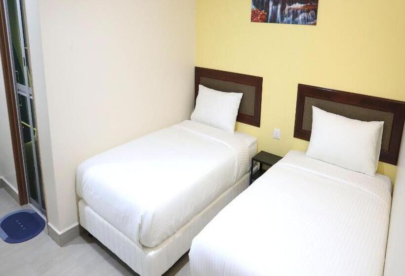 فندق Capital O 90897 Island City