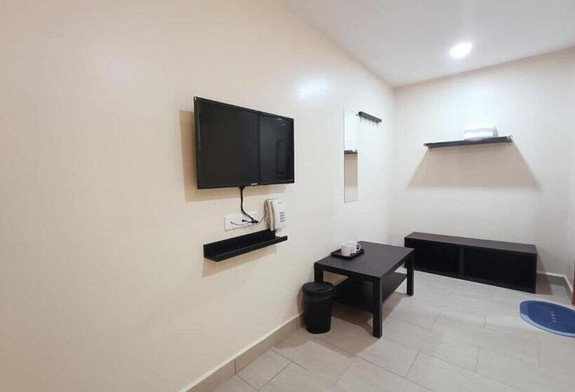 فندق Capital O 90897 Island City