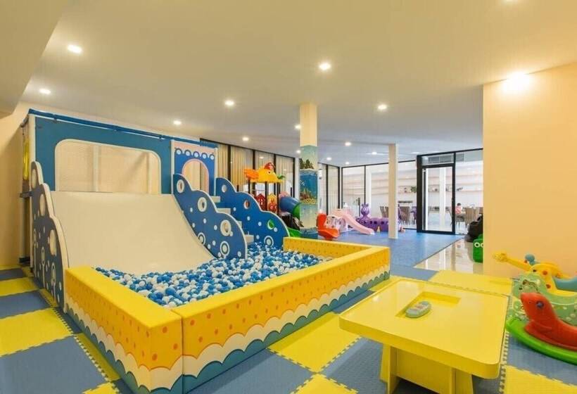 בית מלון כפרי Jupiter Trevi Resort And Spa