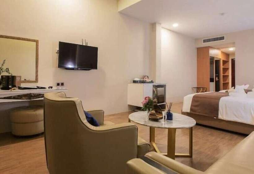 בית מלון כפרי Jupiter Trevi Resort And Spa