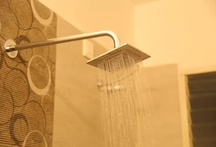 בית מלון כפרי Kalinga Tavern Residency