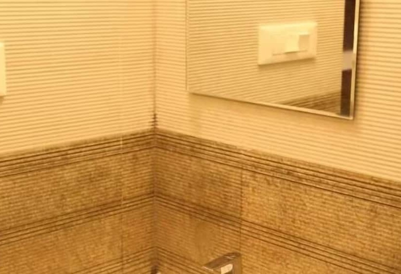 בית מלון כפרי Kalinga Tavern Residency