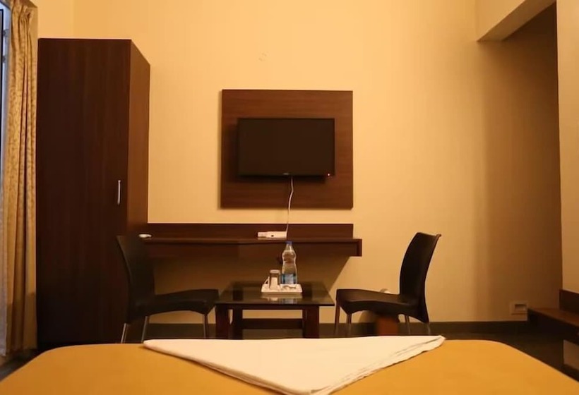 בית מלון כפרי Kalinga Tavern Residency