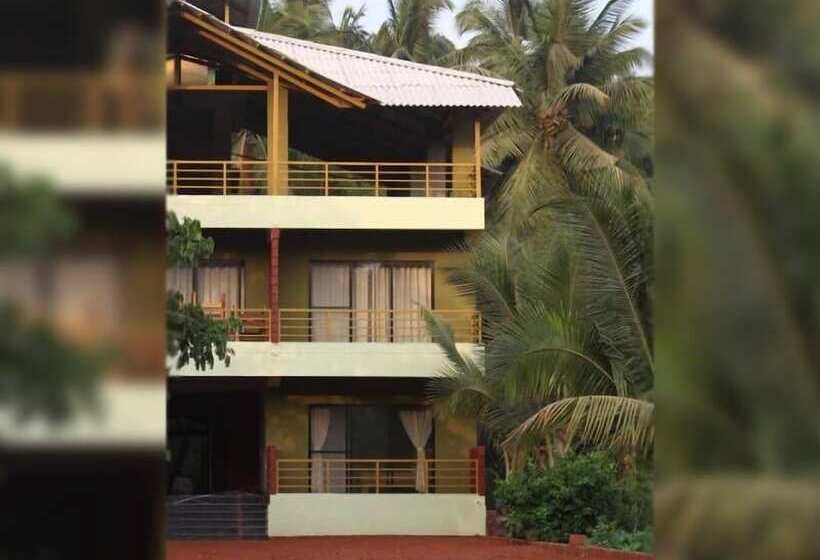 فندق Laguna Beach Resort Murud