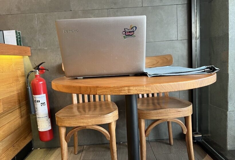 هتل Malebbi Homestay Makassar By Oyo